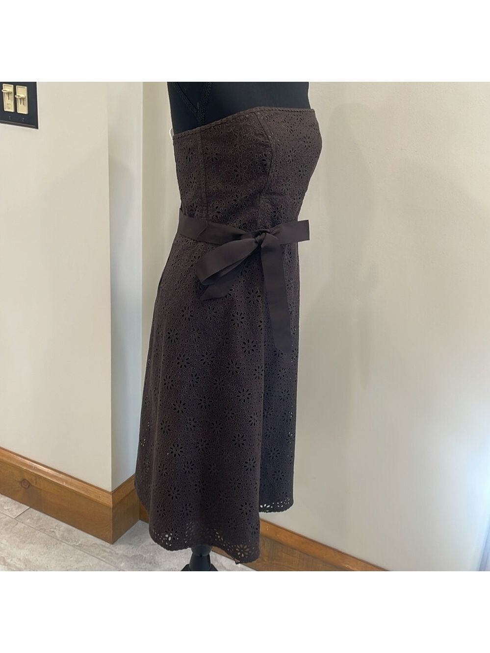 Banana Republic Brown Eyelit Strapless dress Size 10 - Picture 4 of 5
